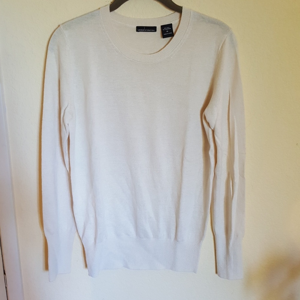 Victoria's secret cashmere/ silk sweater, M